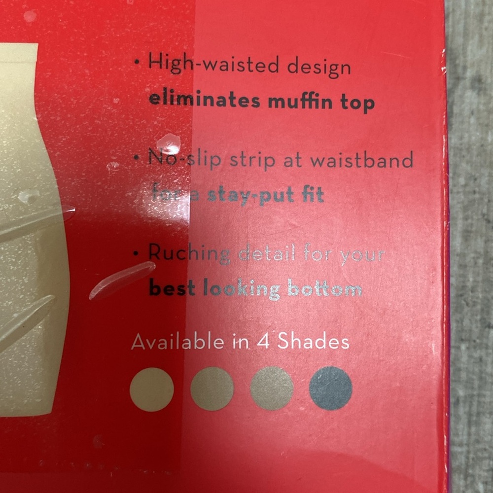 New Spanx higher waisted shaper shorts red size XL - Picture 5 of 9